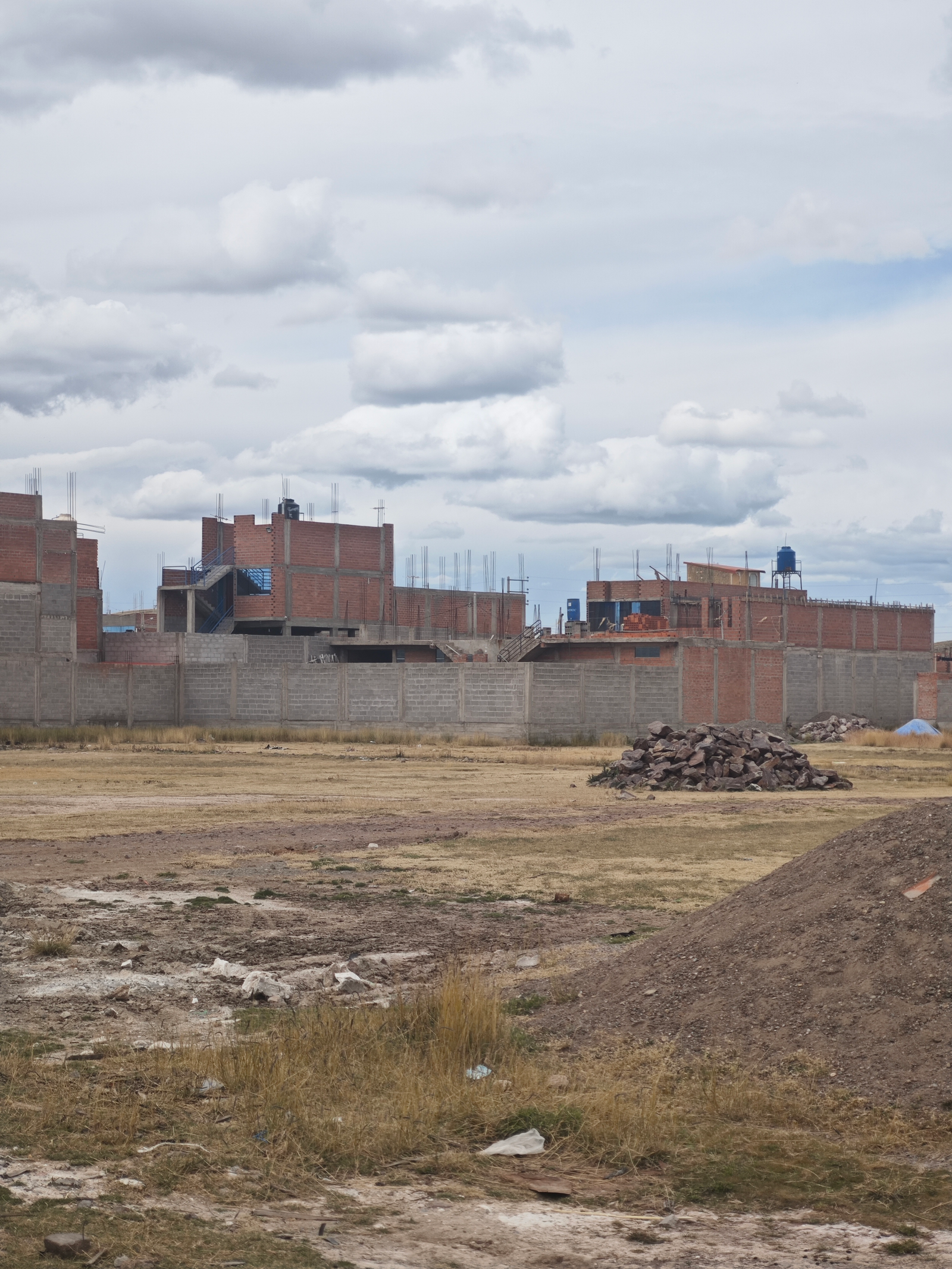 Terreno en Juliaca: Inversión con Alto Potencial de Valorización — Foto 3
