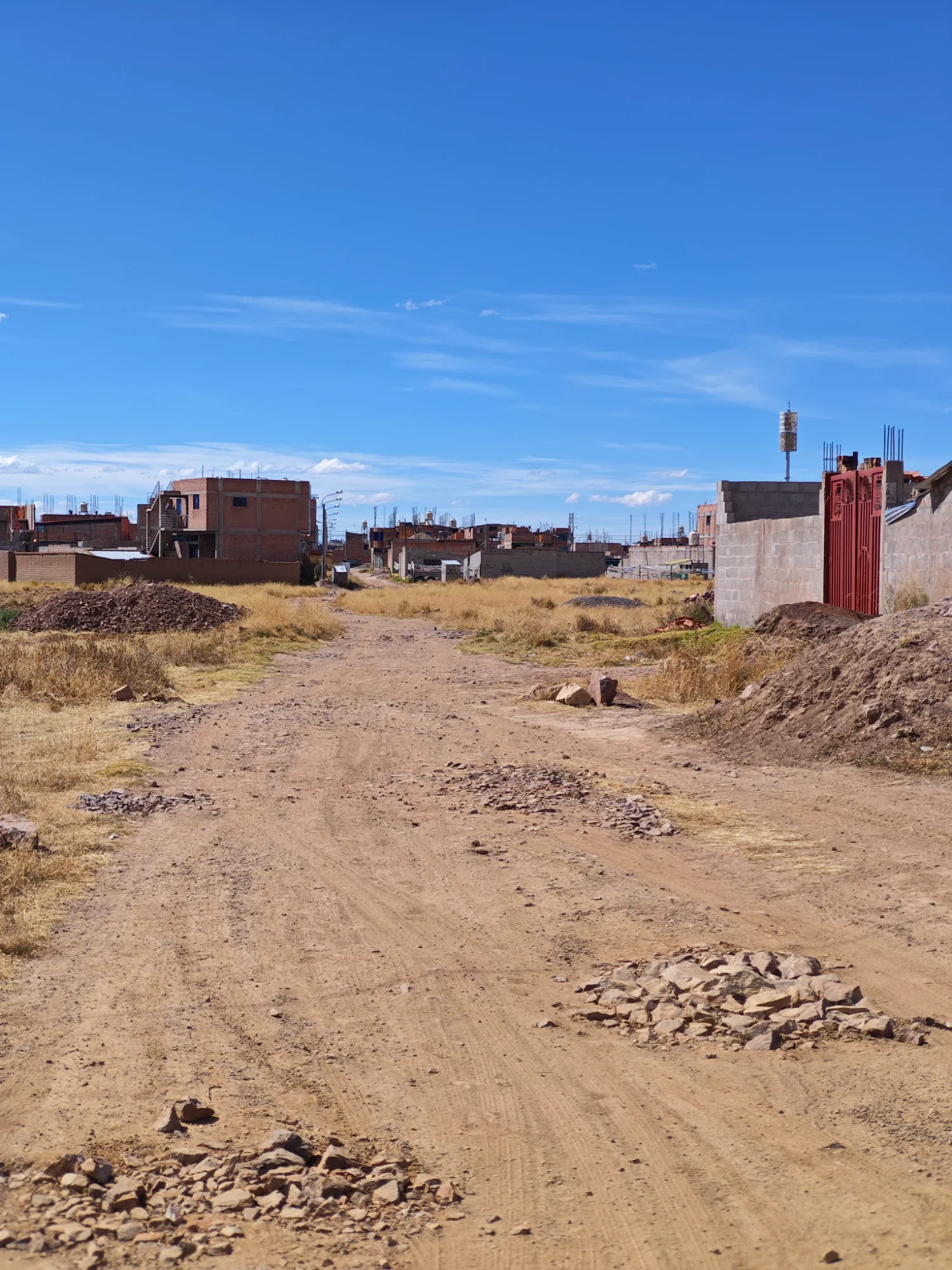 2 LOTES EN ESQUINA E INTERMEDIO POR EL GRIFO RUWALDY — Foto 4