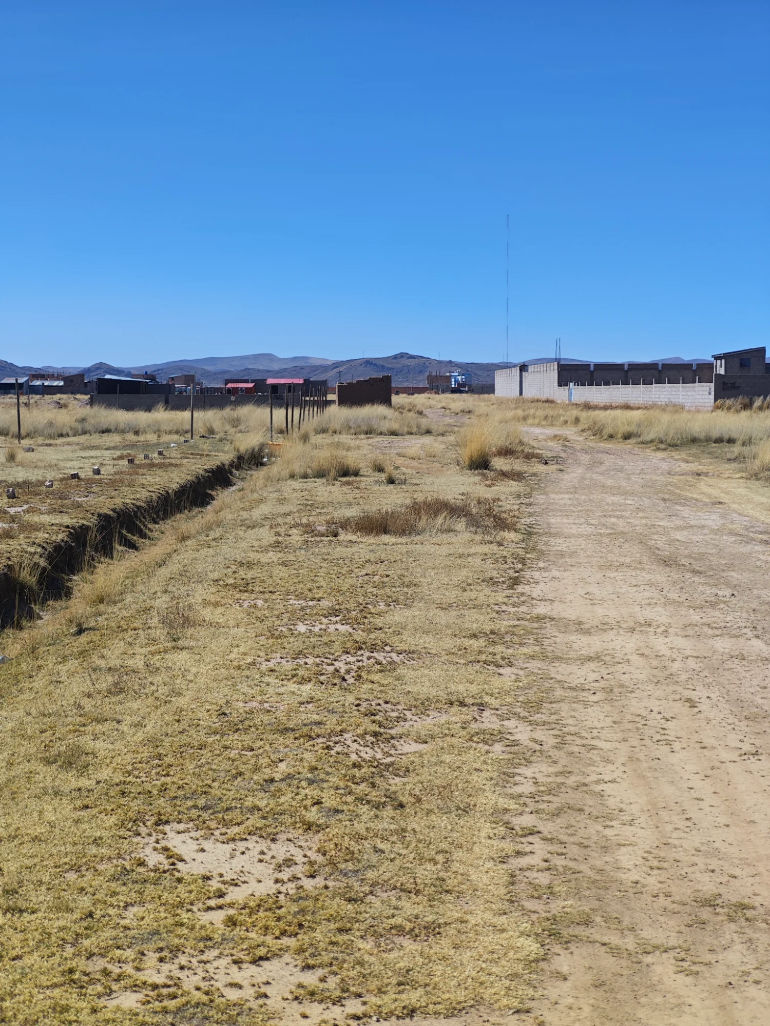 10 TERRENOS EN LA MISMA AVENIDA 🛣️ — Foto 2