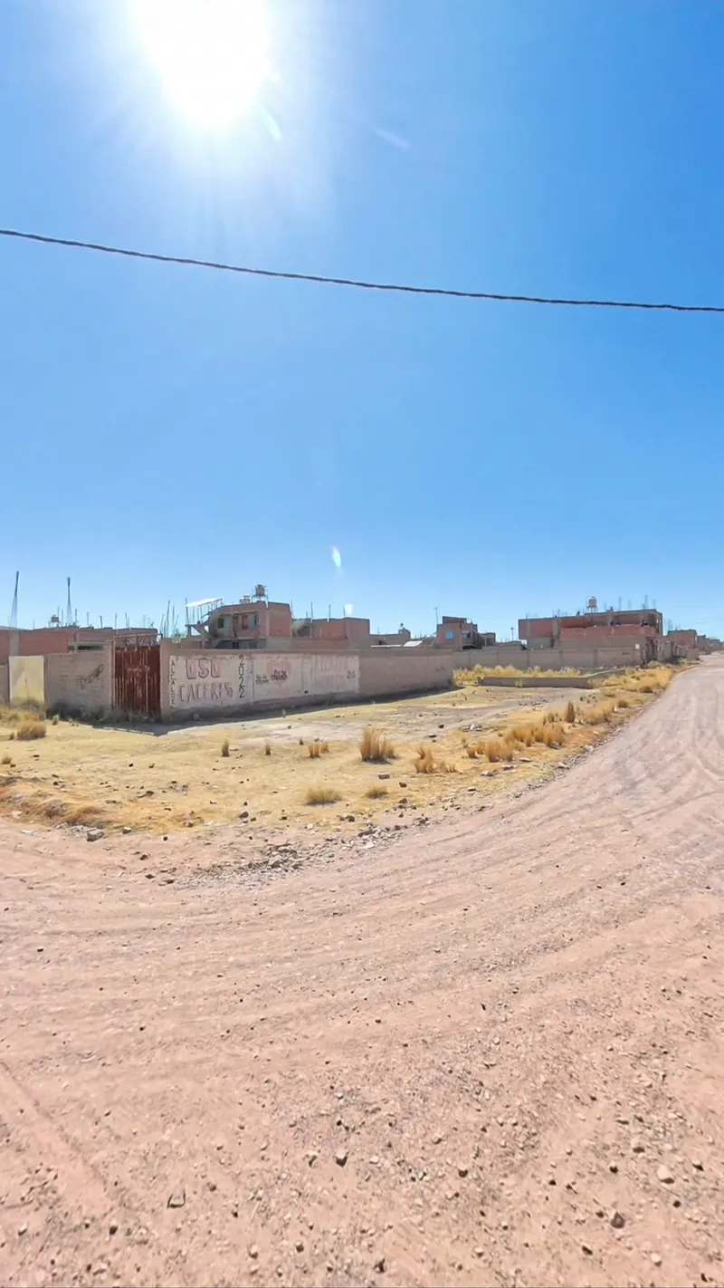 TERRENO DE 243 M2 ESQUINA FRENTE AL PARQUE — foto 1
