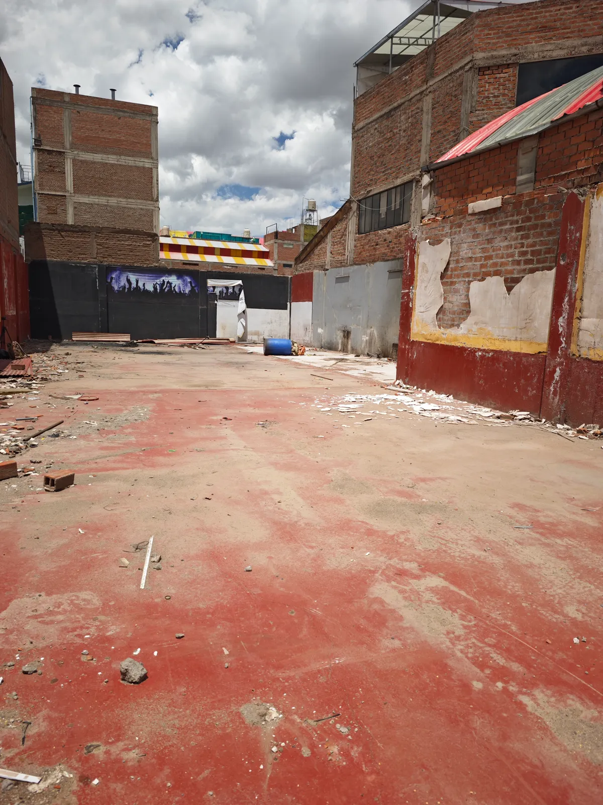 Imagen de JULIACA: PROPIEDAD COMERCIAL INSCRIT EN R.P.