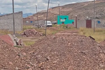 Foto de Terreno en Esquina de 180 M² en AV. Ferrocarril 🚄🚃, Urb. Santo Domingo